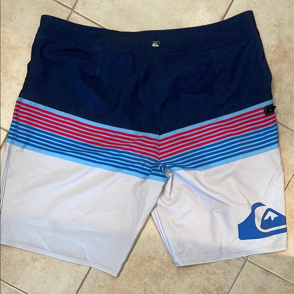 Quiksilver Highline Board Shorts - Picture 7 of 7